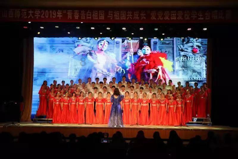 追女生一般都聊些什么，有什么技巧吗？